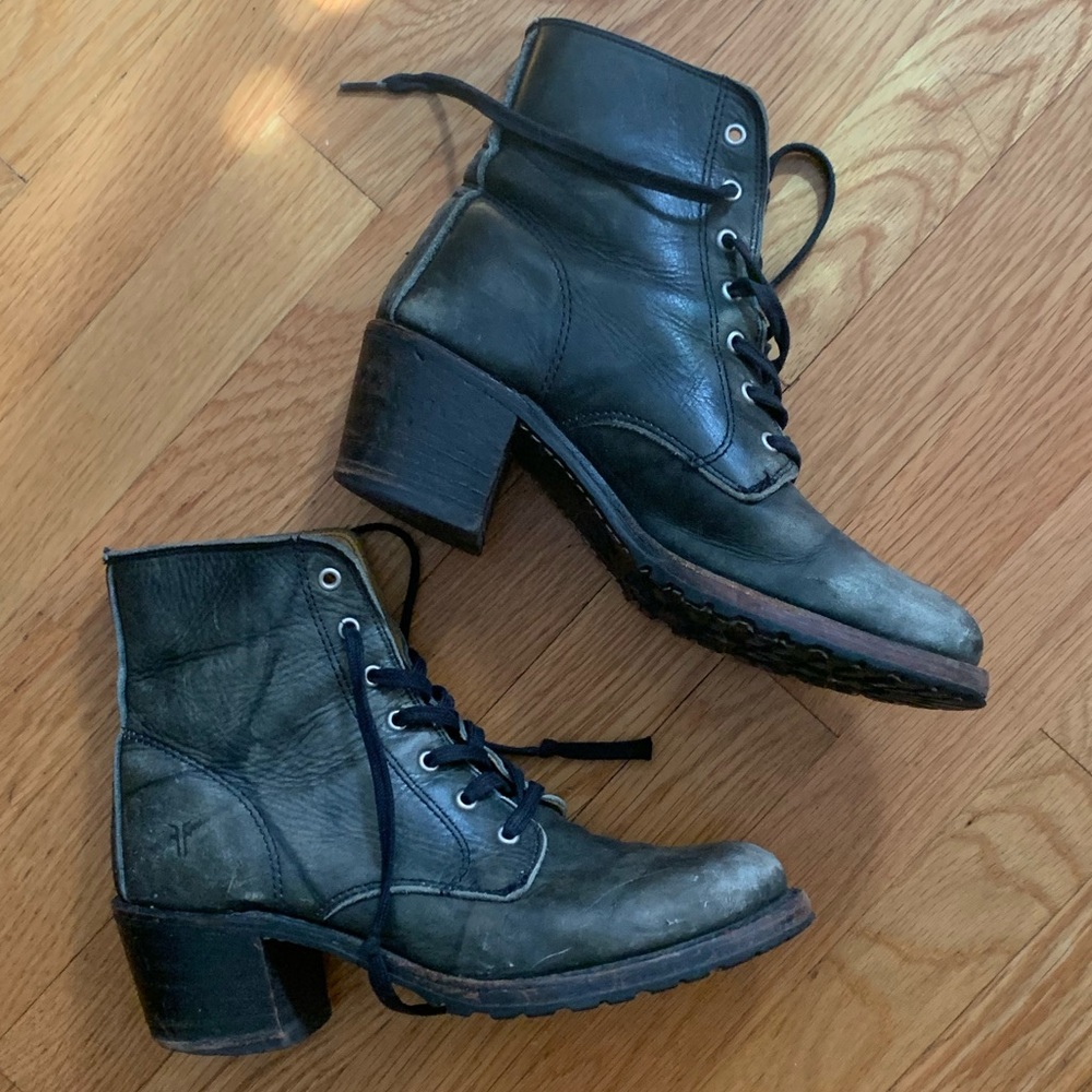 Frye Paige Heel Combat